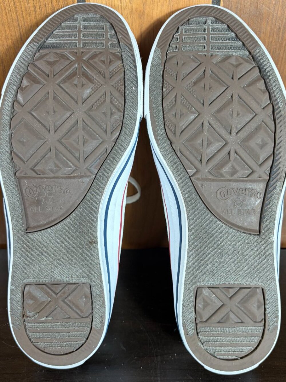 Converse Chuck Taylor All Star White Low Top Lace Up Sneakers 6M 8W - GUC - Picture 6 of 8